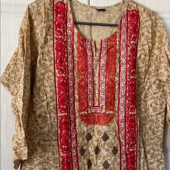 Women top - Picture 2 of 2